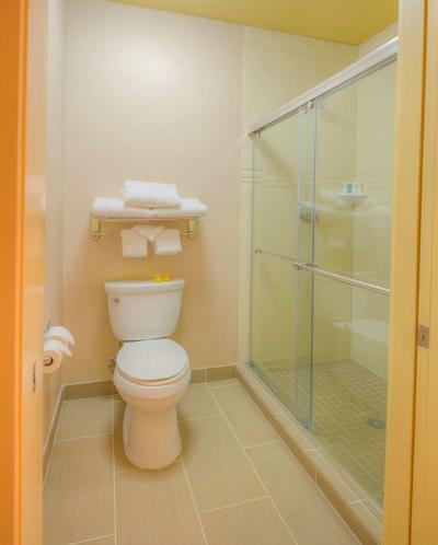 هموود سویتز بای هیلتون جاکسُن