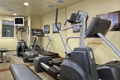 هموود سویتز بای هیلتون جاکسُن