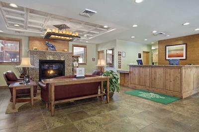 هموود سویتز بای هیلتون جاکسُن