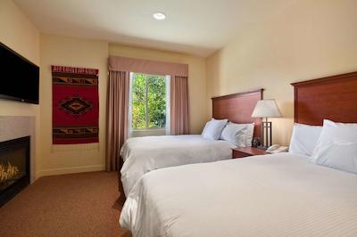 هموود سویتز بای هیلتون جاکسُن