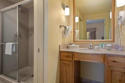 هموود سویتز بای هیلتون جاکسُن