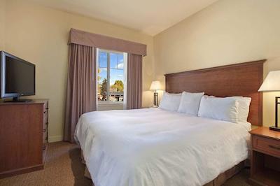 هموود سویتز بای هیلتون جاکسُن