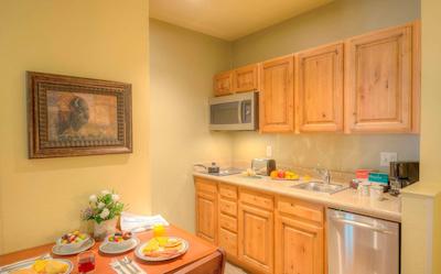 هموود سویتز بای هیلتون جاکسُن