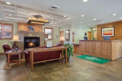 هموود سویتز بای هیلتون جاکسُن