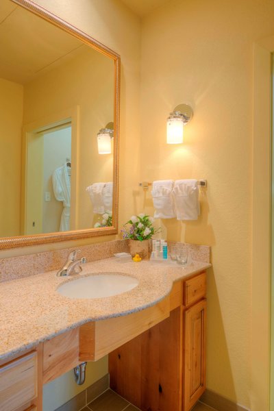 هموود سویتز بای هیلتون جاکسُن