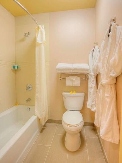 هموود سویتز بای هیلتون جاکسُن