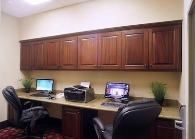 هموود سویتز بای هیلتون هوستون وست-انرجی کریدر