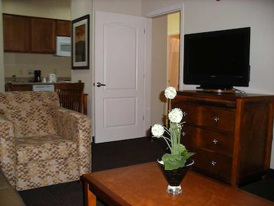 هموود سویتز بای هیلتون هوستون وست-انرجی کریدر