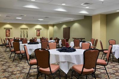 هموود سویتز بای هیلتون اسالت لاک سیتی-دونتون