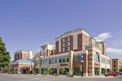 هموود سویتز بای هیلتون اسالت لاک سیتی-دونتون