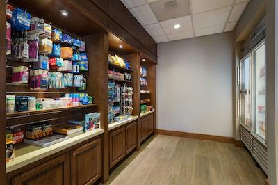 هموود سویتز سان دیگو آیرپرت-لیبرتی استیشن