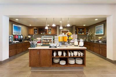 هموود سویتز سان دیگو آیرپرت-لیبرتی استیشن