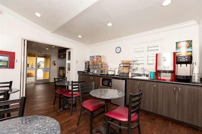 سورست هتل بای بست وسترن اسیسید منتری