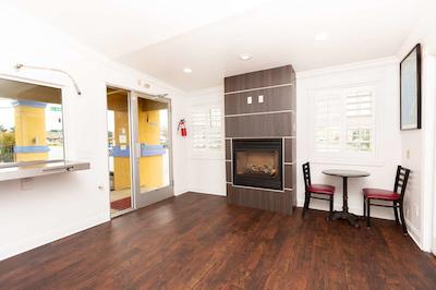 سورست هتل بای بست وسترن اسیسید منتری