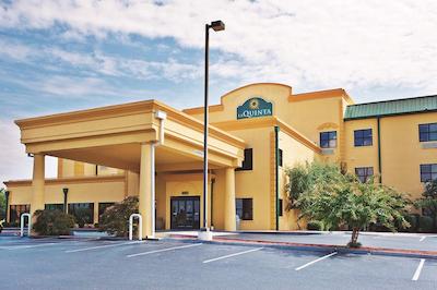 لا کوینتا این اند سویتز ناکسویل ایست