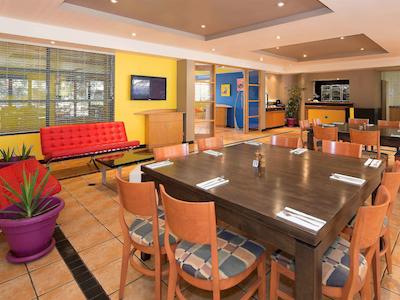 ایبیز استیلز کونونورا هتل