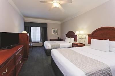 لا کوینتا این اند سویتز فرت میرز آیرپرت