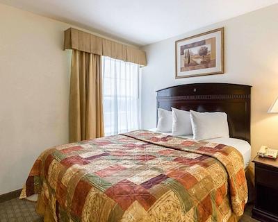 مینست سویتز تکساز مدیکال سنتر/رلیانت پارک