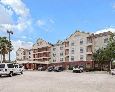 مینست سویتز تکساز مدیکال سنتر/رلیانت پارک