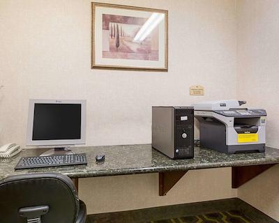 مینست سویتز تکساز مدیکال سنتر/رلیانت پارک