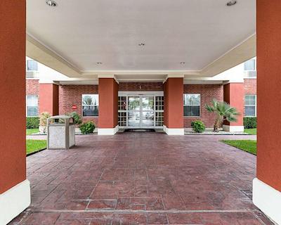 مینست سویتز تکساز مدیکال سنتر/رلیانت پارک