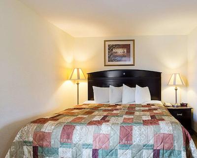 مینست سویتز تکساز مدیکال سنتر/رلیانت پارک