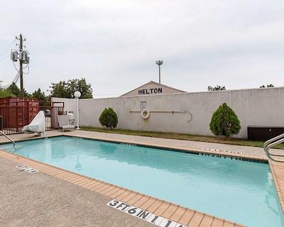 مینست سویتز تکساز مدیکال سنتر/رلیانت پارک