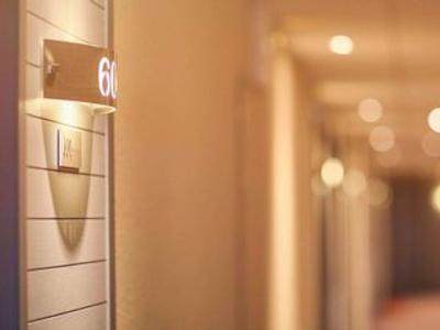 هتل مرکور لیمجز ریال لیموسین