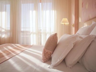 هتل مرکور لیمجز ریال لیموسین