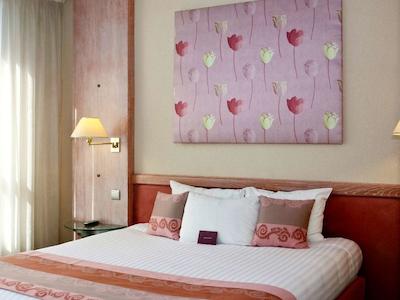 هتل مرکور لیمجز ریال لیموسین