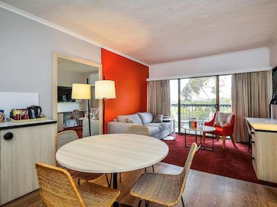 ایبیز استیلز کالگورلی هتل