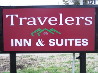Traveler’s Inn and Suites Oklahoma City Airport
