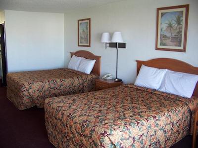 Traveler’s Inn and Suites Oklahoma City Airport