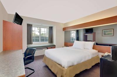 میکرتل این اند سویتز بای ویندهام اوگوستا ریورواچ