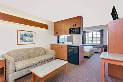 میکرتل این اند سویتز بای ویندهام اوگوستا ریورواچ