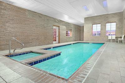 میکرتل این اند سویتز بای ویندهام اماریلو