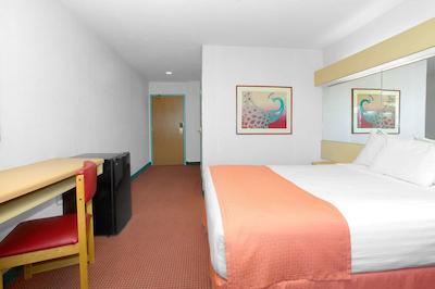 میکرتل این اند سویتز بای ویندهام گالوپ