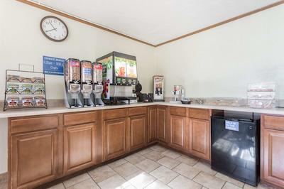 میکرتل این اند سویتز بای ویندهام ادنز