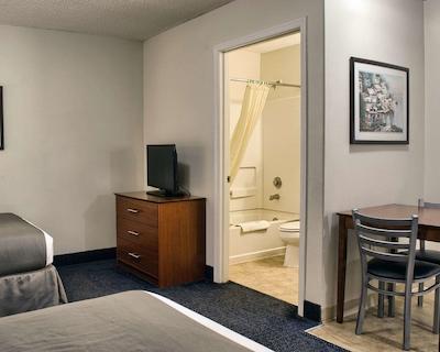 استودیو 6 ریچمند وا-ای-64 وست