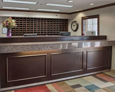 استودیو 6 ریچمند وا-ای-64 وست