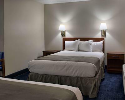 استودیو 6 ریچمند وا-ای-64 وست