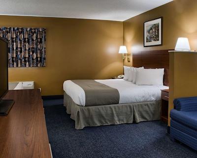 استودیو 6 ریچمند وا-ای-64 وست