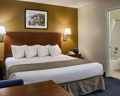 استودیو 6 ریچمند وا-ای-64 وست