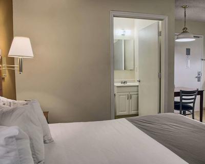 استودیو 6 ریچمند وا-ای-64 وست