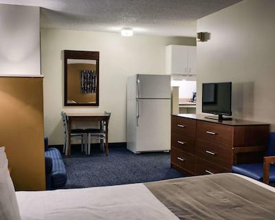 استودیو 6 ریچمند وا-ای-64 وست