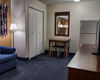 استودیو 6 ریچمند وا-ای-64 وست