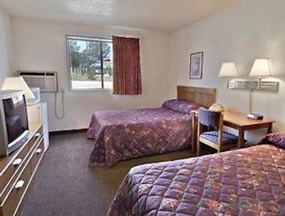 سوپر 8 متل اوگوستا فت گوردن اریا