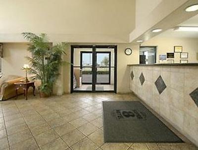 سوپر 8 متل-بتون