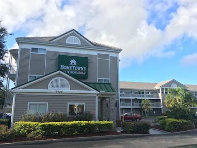 همتون استودیز اُرلاندو اسود