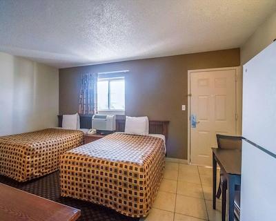 همتون استودیز اُرلاندو اسود